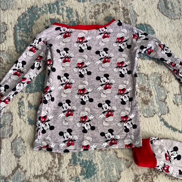 Disney Mickey Mouse 2 piece pajama set - Picture 4 of 6